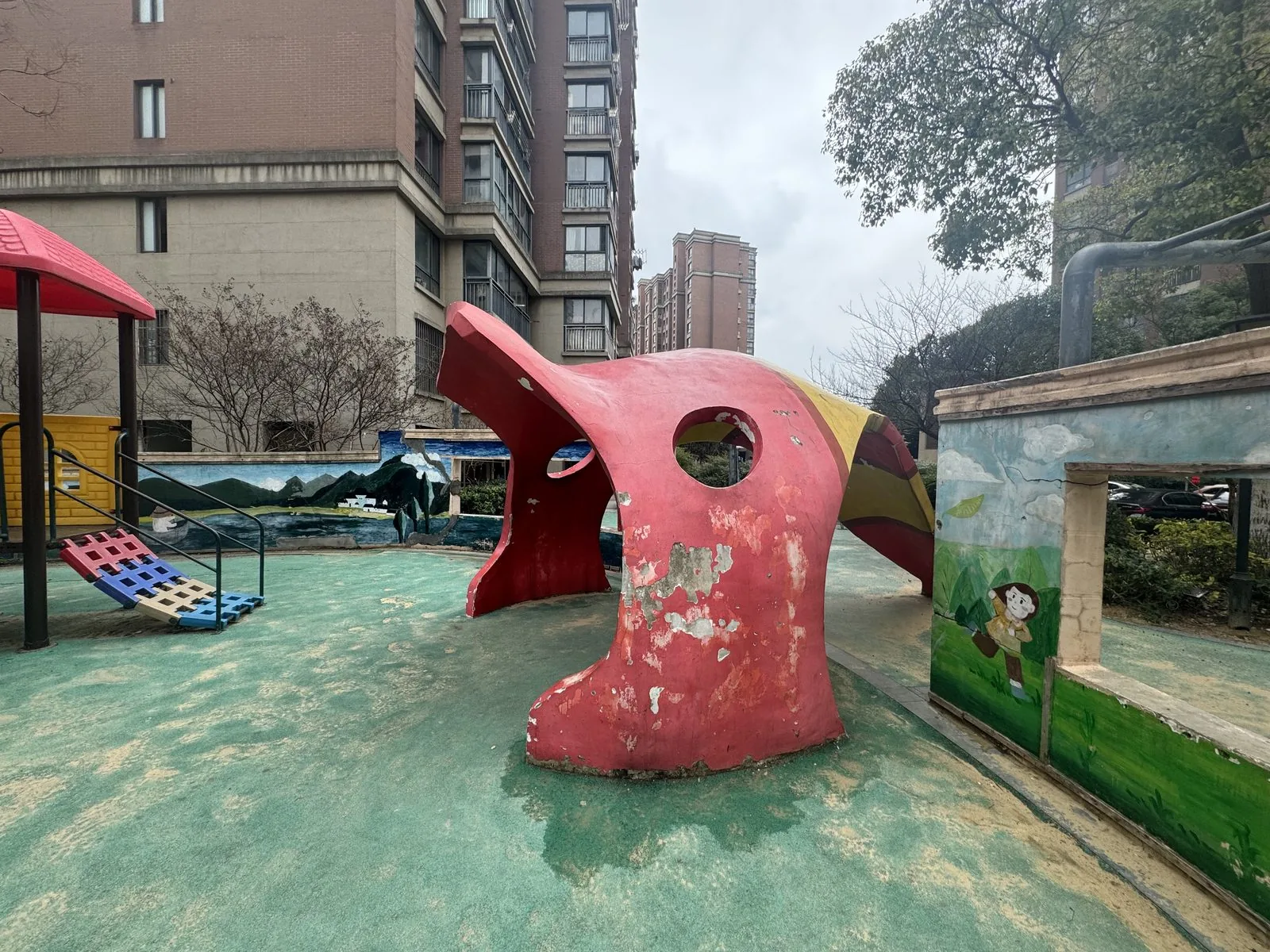 原有海螺造型设施